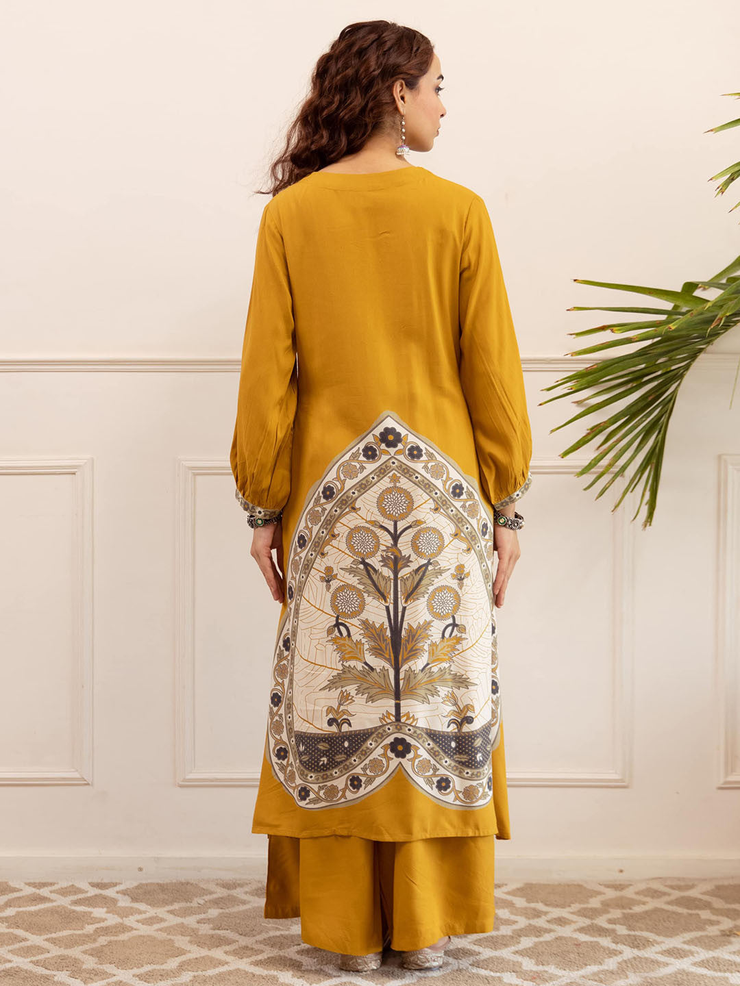 Women Floral Printed Regular Sequinned Kurta with Palazzos