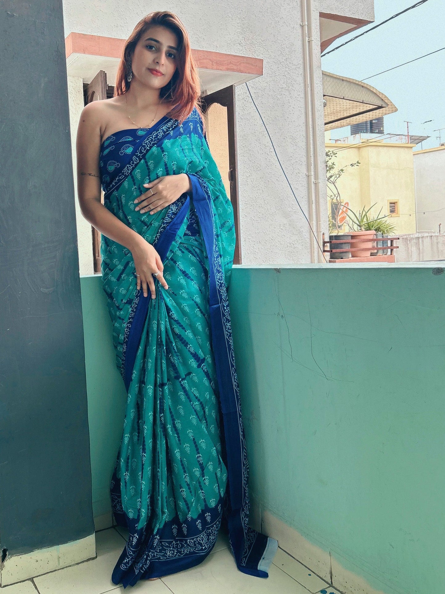 Women's Cotton Blue Printed Designer Saree With Blouse Piece