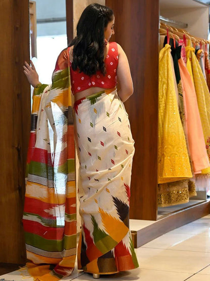 Women's Cotton cream Printed Designer Saree With Blouse Piece
