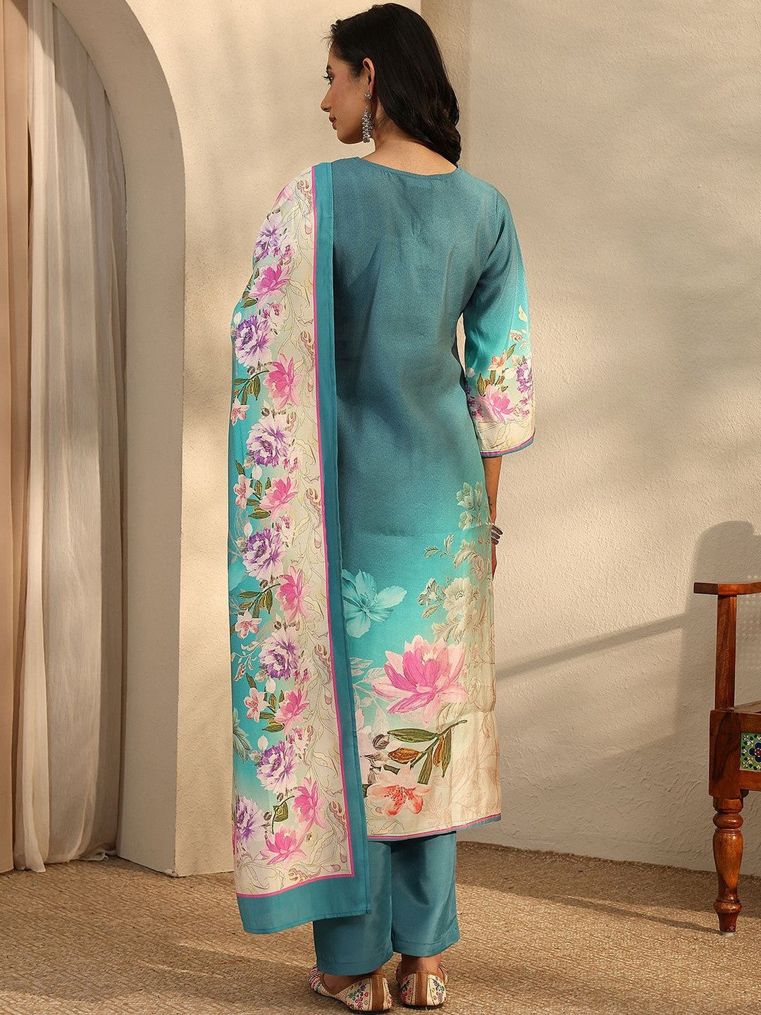 Women Floral Printed Regular Thread Work Kurta with Trousers & With Dupatta