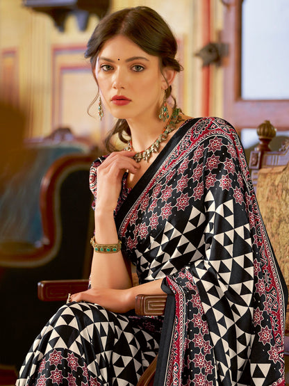 Women's Crepe Black Printed Designer Saree With Blouse Piece