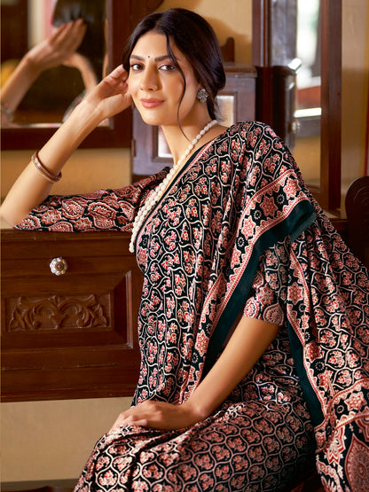 Women's Crepe Black Printed Designer Saree With Blouse Piece