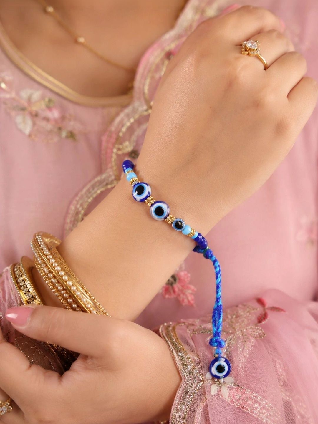 Dhiyona Rakhi