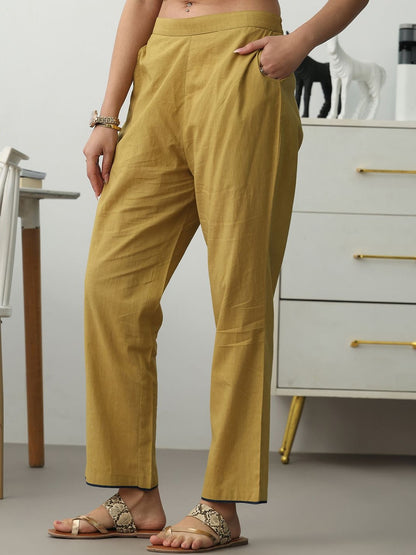 Women Ethnic Motifs Printed Regular Cotton Blend Kurta with Trousers