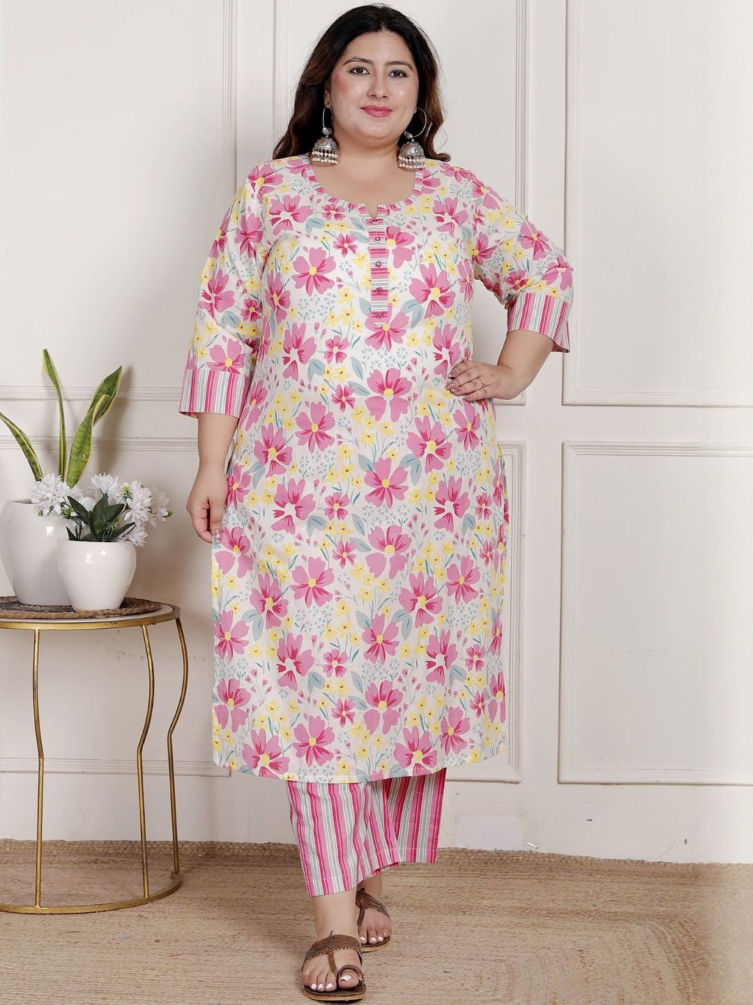 Dhiyona KL Women Floral Printed Cotton Kurta & Trousers With Dupatta