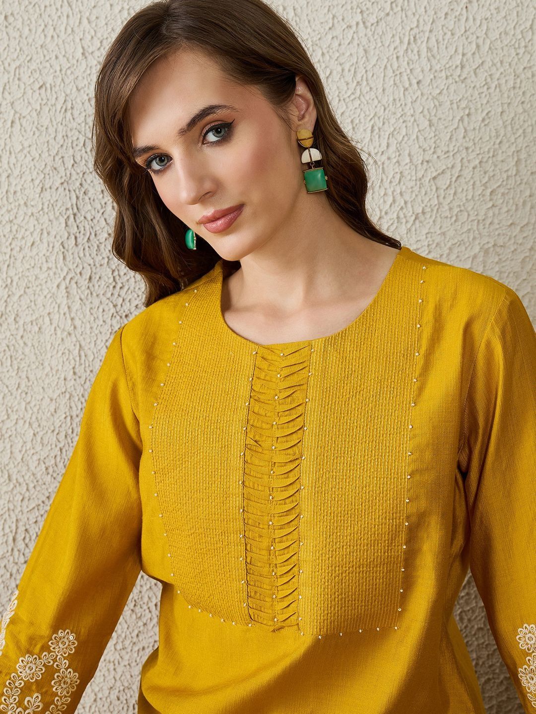 Ethnic Motifs Embroidered Beads And Stones Kurta With Trouser