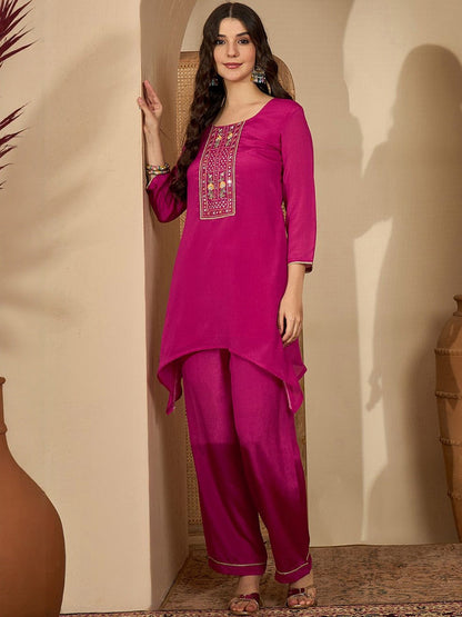 Women Floral Embroidered Pleated Sequinned Kurta With Trousers
