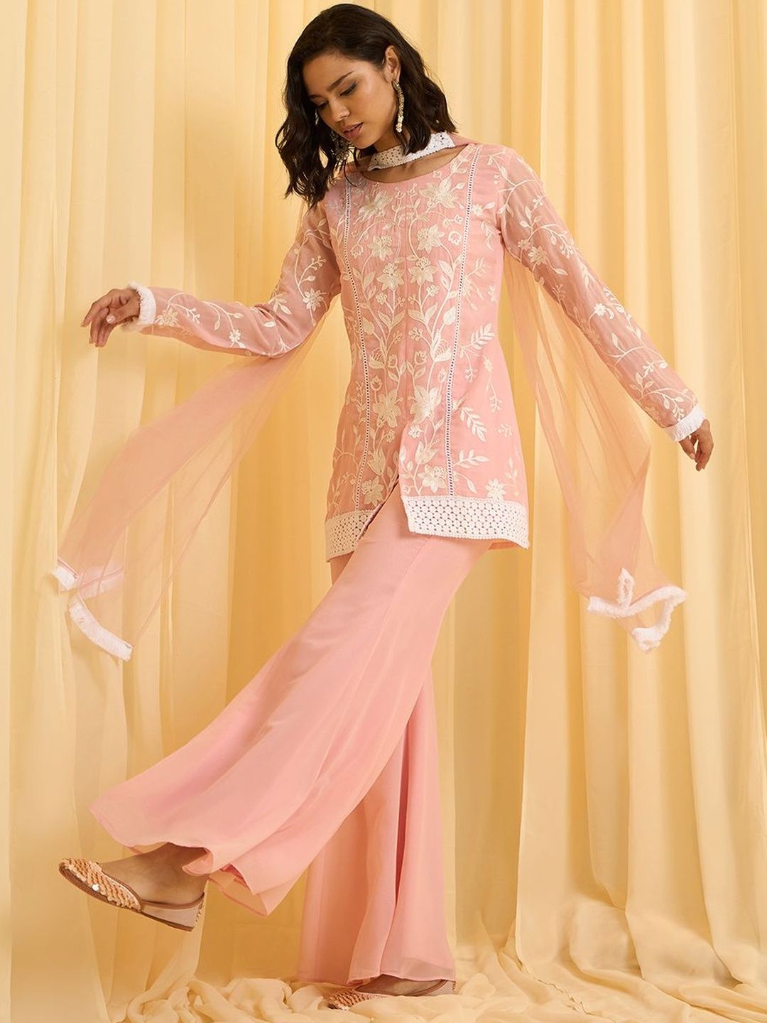 Dhiyona CH Women Floral Embroidered Regular Thread Work Kurta with Sharara & With Dupatta