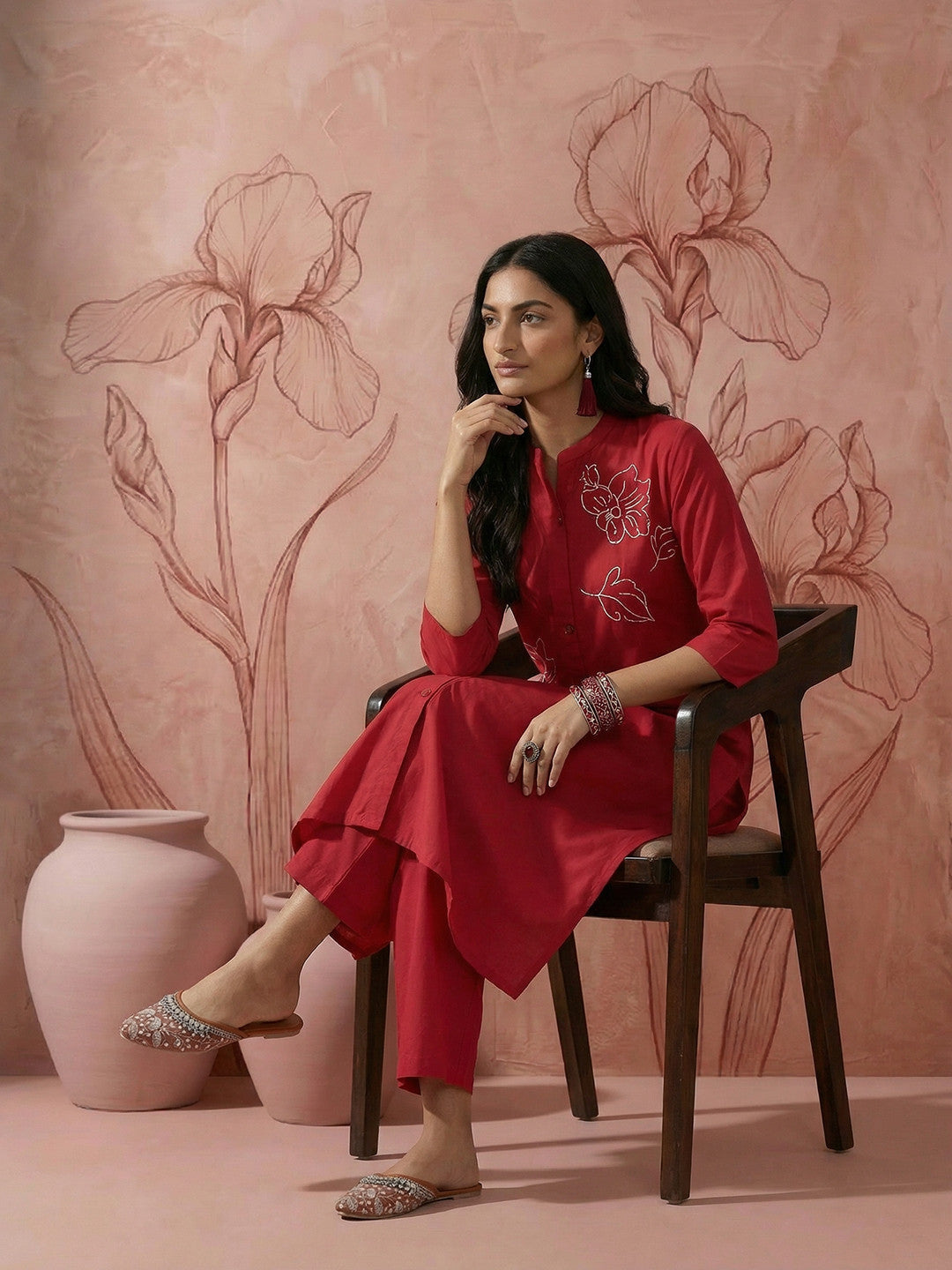 Floral Printed Regular Pure Cotton Kurta with Pyjamas
