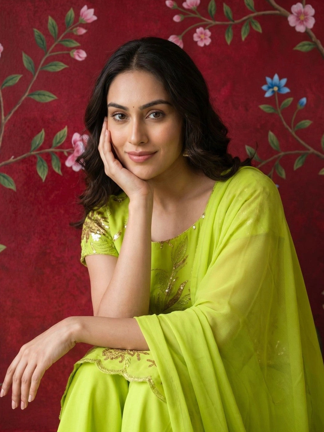Women Floral Embroidered Regular Sequinned Kurta with Trousers & With Dupatta