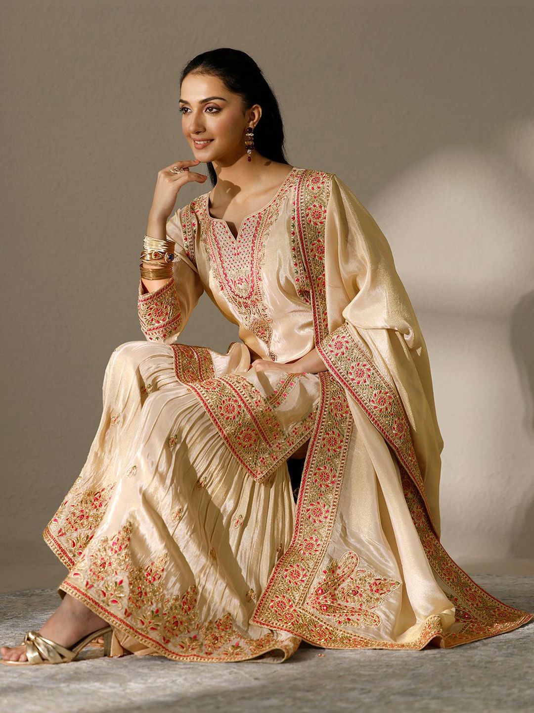 Dhiyona LL Women Ethnic Motifs Embroidered Regular Thread Work Kurta with Sharara & With Dupatta