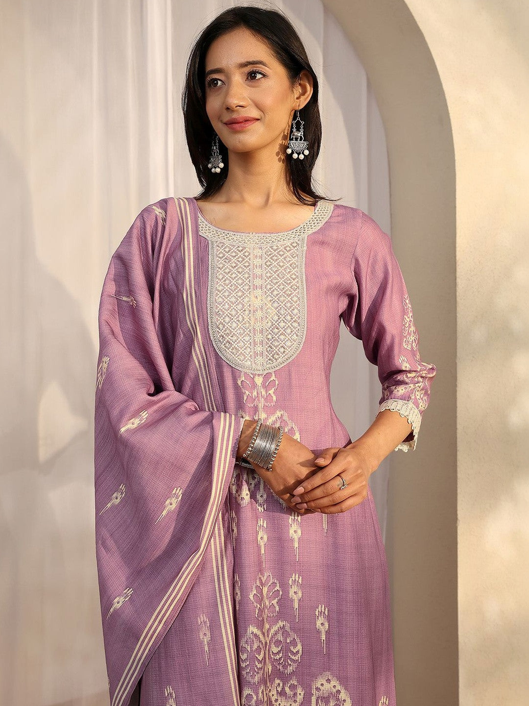Women Ethnic Motifs Printed Regular Thread Work Kurta with Trousers & With Dupatta