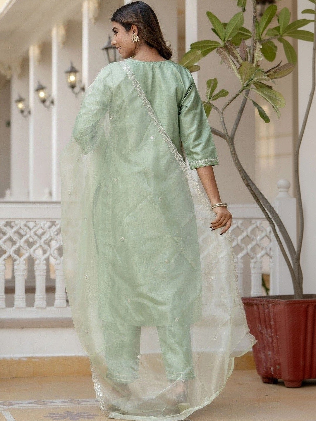 Women Ethnic Motifs Embroidered Regular Kurta with Trousers & With Dupatta