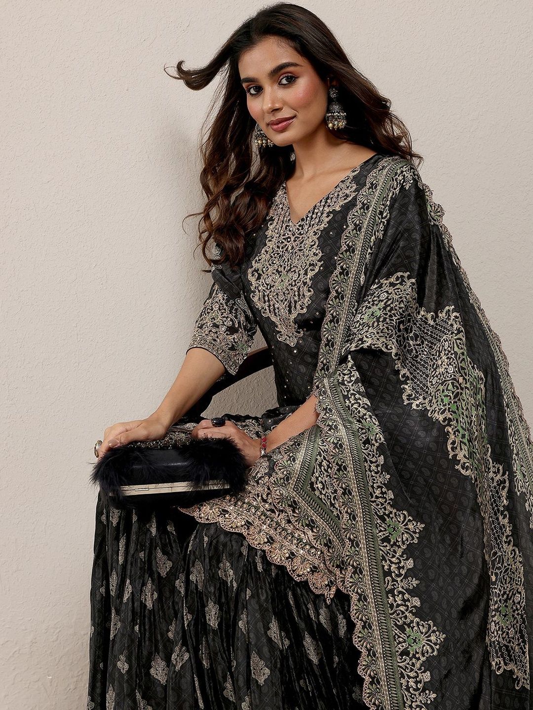 Dhiyona LL Women Ethnic Motifs Printed Regular Thread Work Silk Crepe Kurta with Sharara & With Dupatta