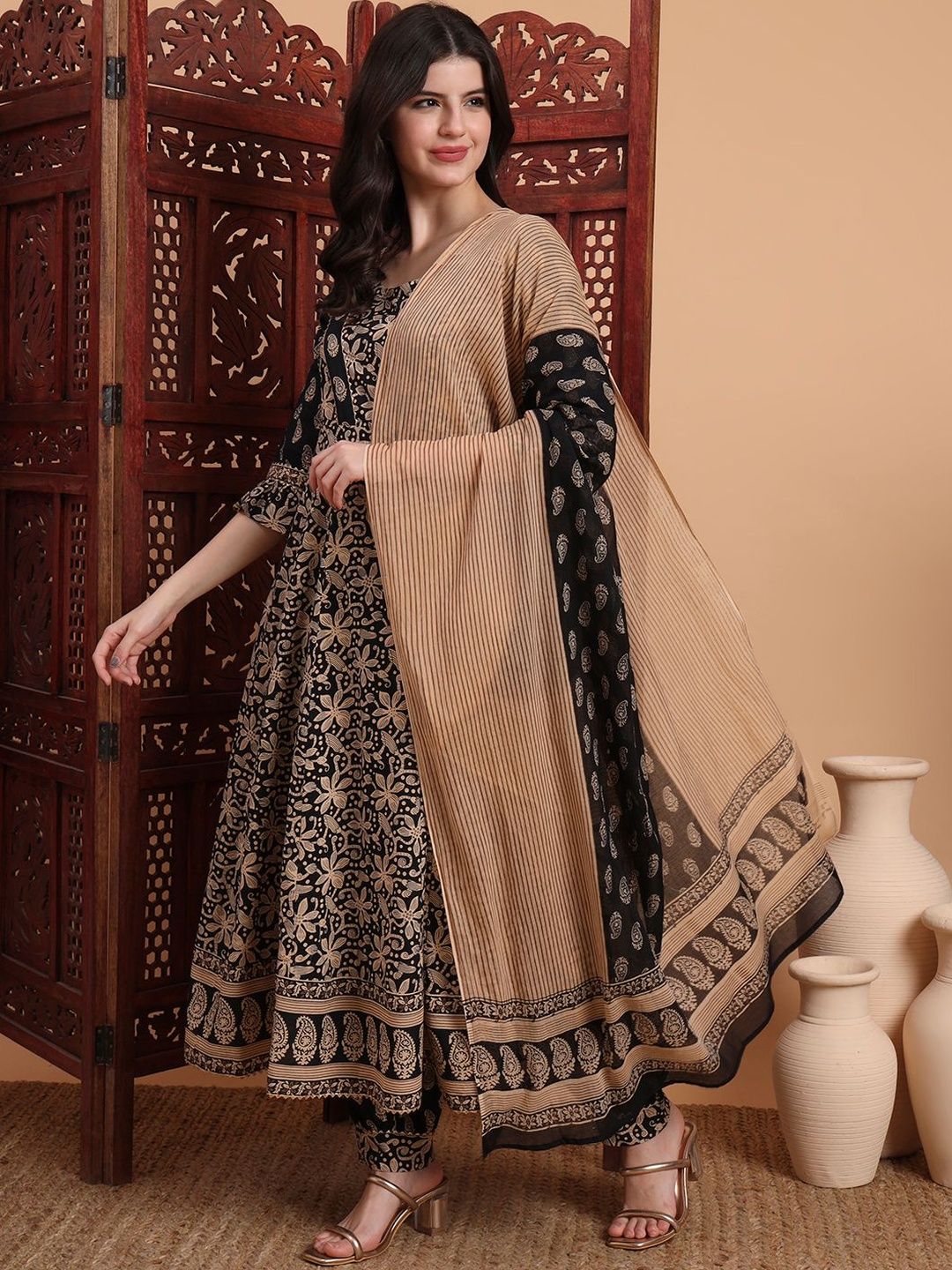 Dhiyona KL Women Ethnic Motifs Printed Panelled Pure Cotton Kurta with Harem Pants & With Dupatta