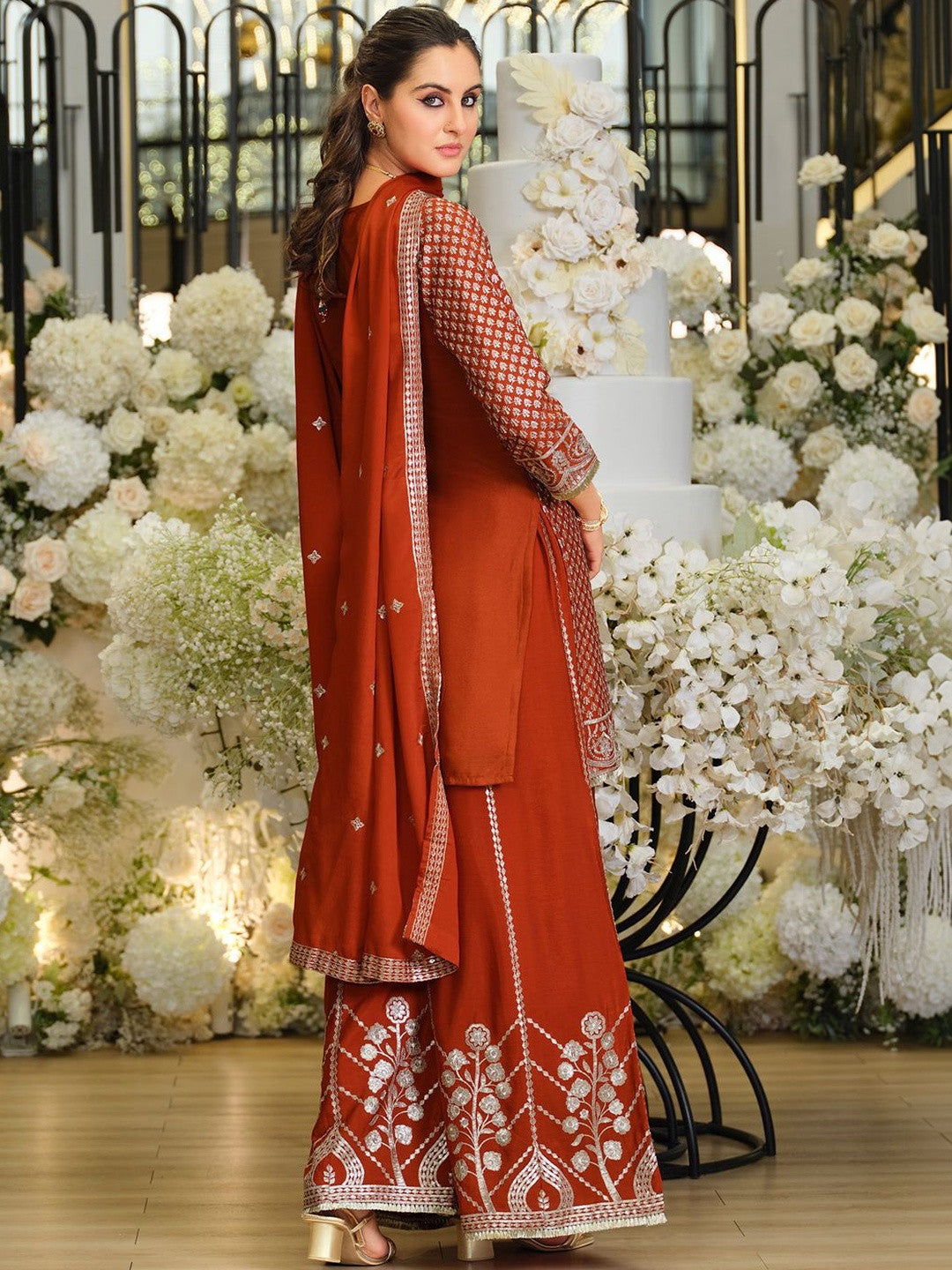 Women Regular Thread Work Kurta with Palazzos & With Dupatta