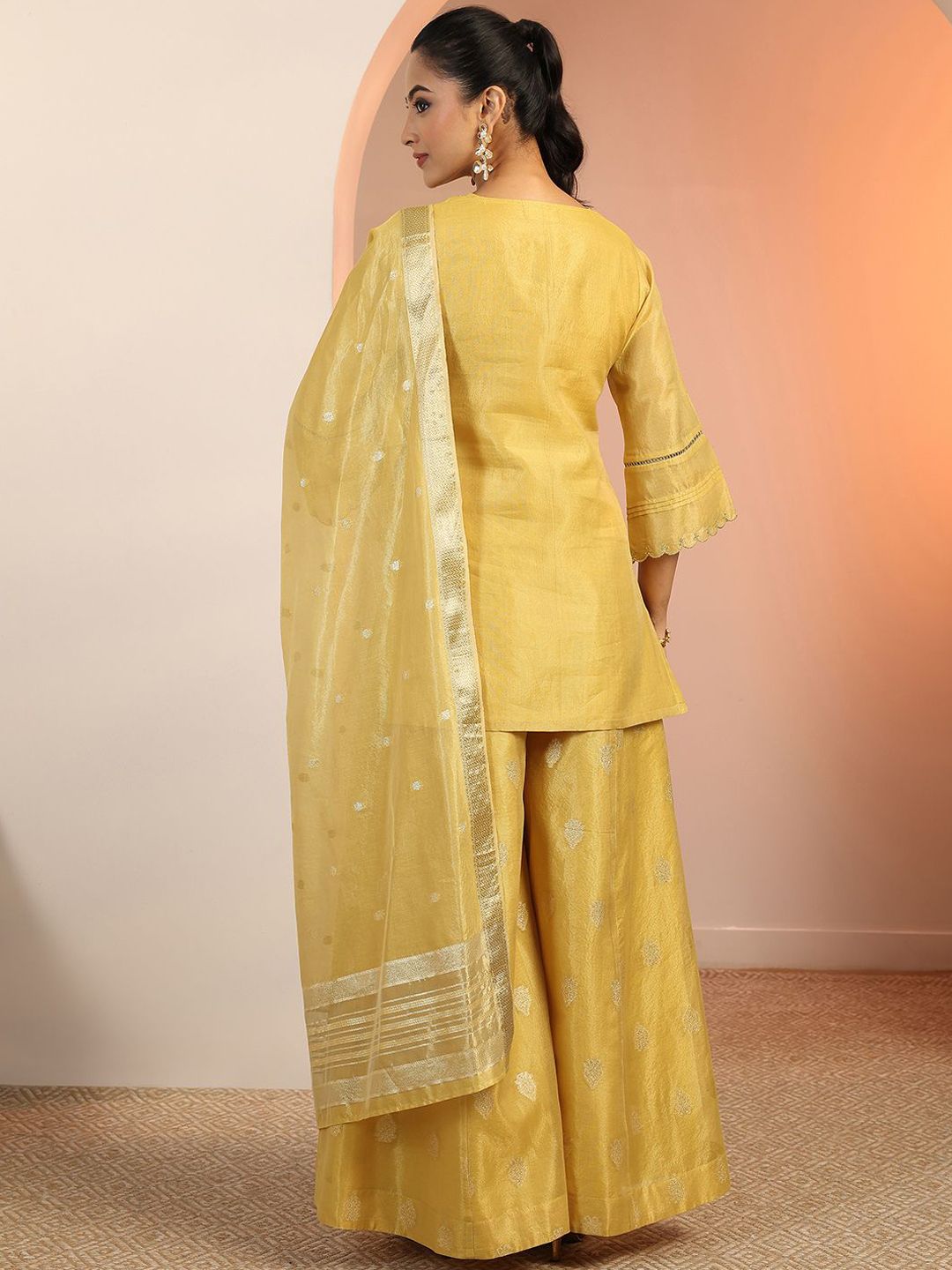 Dhiyona LL Women Embroidered Regular Kurti with Palazzos & Dupatta