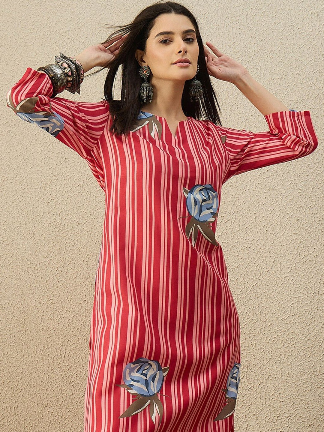 Women Printed Regular Kurta with Trousers
