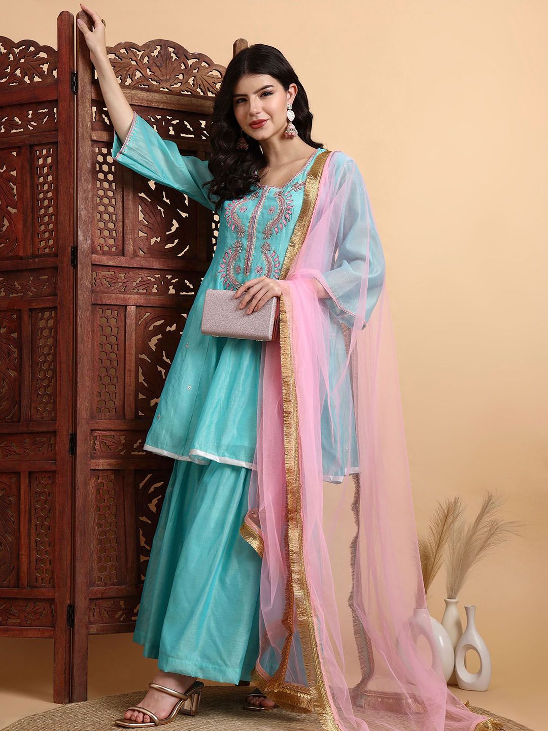 Dhiyona HOP Women Hand Embroidered Zradosi Kalidar Anarkali Kurti & Sharaha
