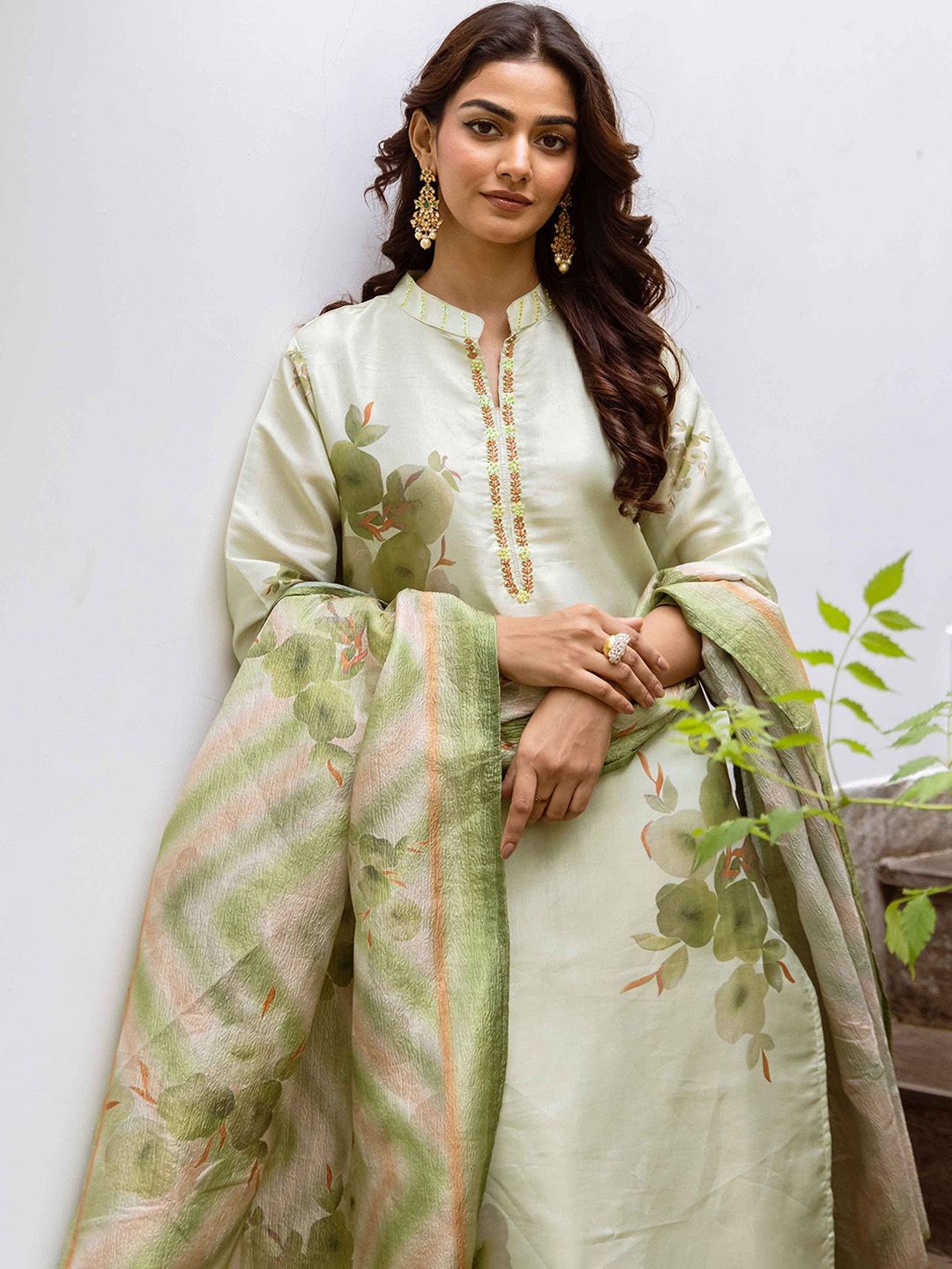 Dhiyona KL Floral Printed Straight Kantha Work Chanderi Silk Kurta With Palazzos And Dupatta