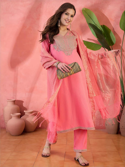 Women Peach Silk Blend Embroidered Kurta Sets