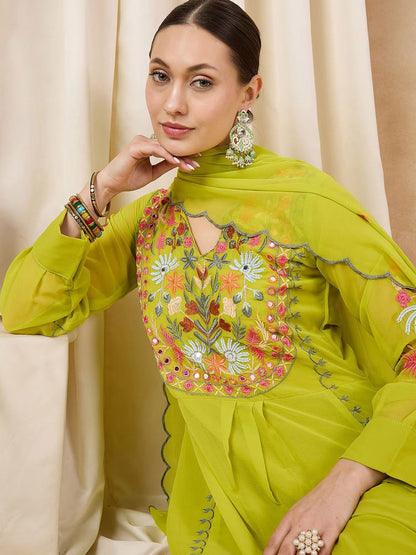 Dhiyona KL Women Floral Embroidered Regular Thread Work Kurta with Palazzos & With Dupatta
