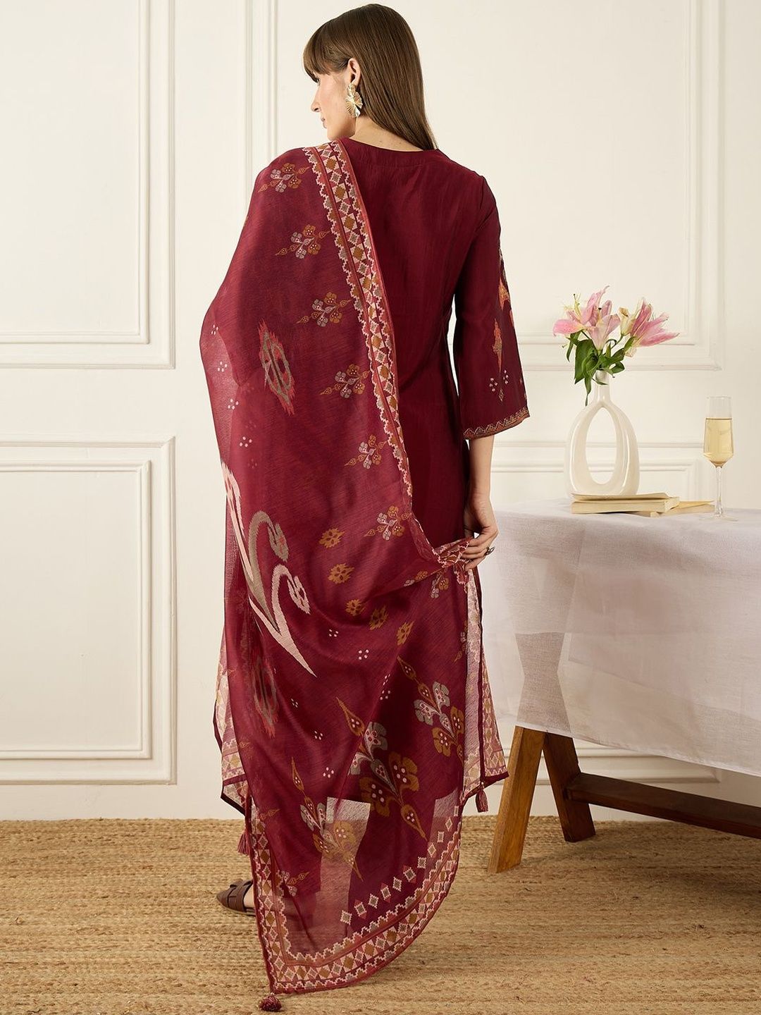 Ethnic Motifs Embroidered Round Neck Thread Work Kurta With Trousers & Dupatta