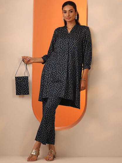 Bandhani Printed Pleated V-Neck A-Line Kurta With Trouser & Potli