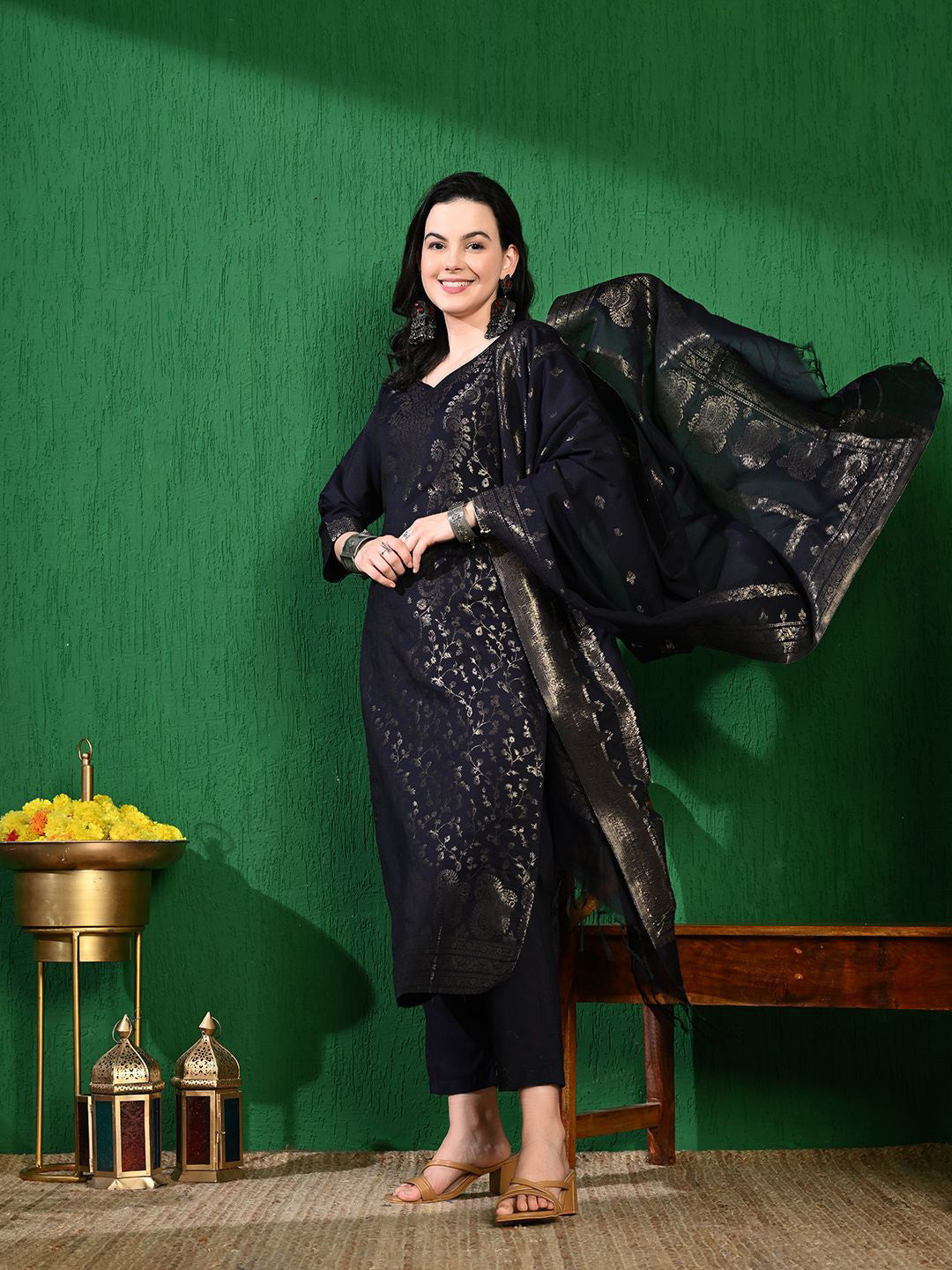 Paisley Woven Design Winter Pashmina Zari Kurta With Trousers & Dupatta