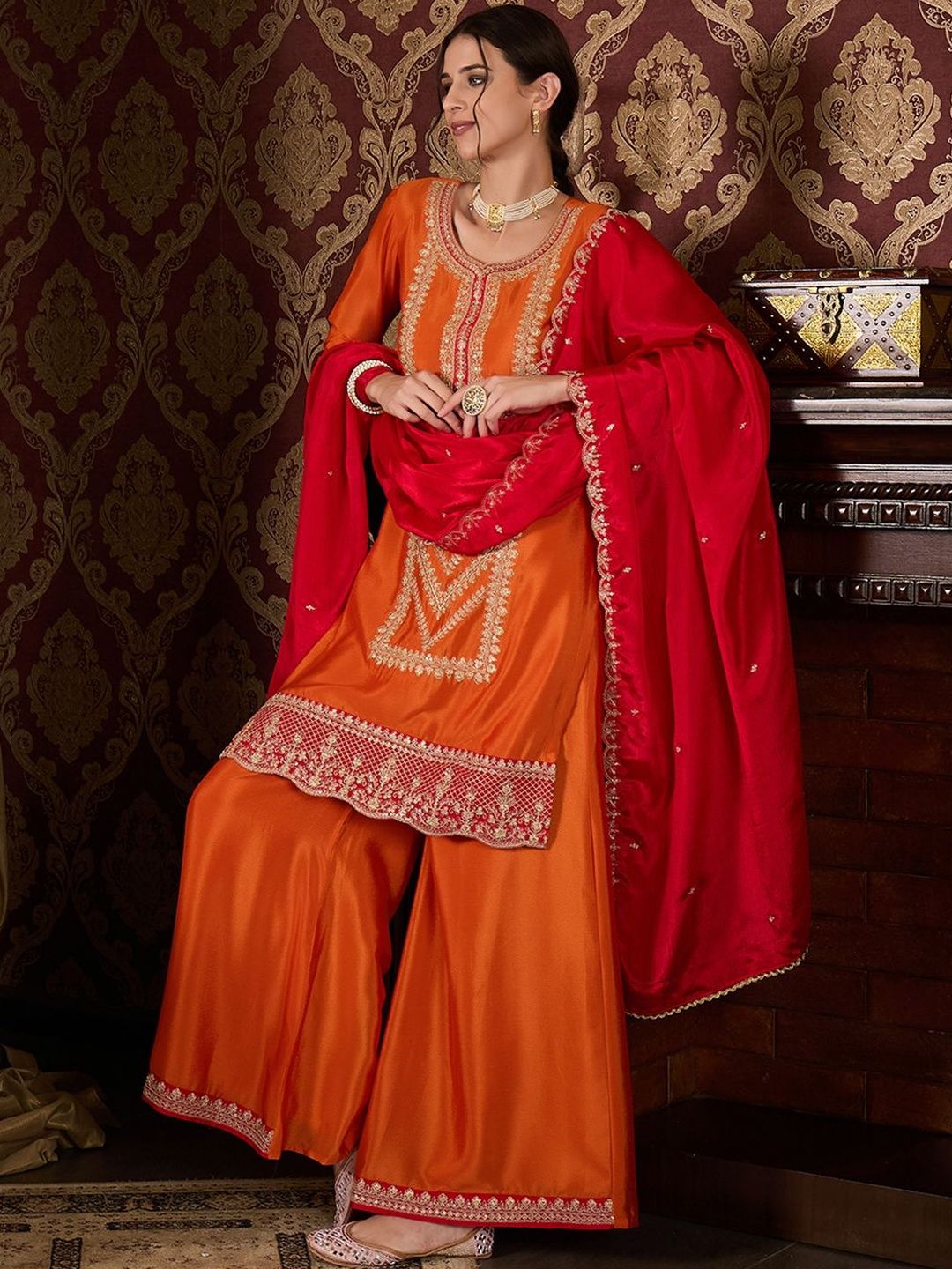 Dhiyona CH Embroidered Kurta Set with Contrast Dupatta