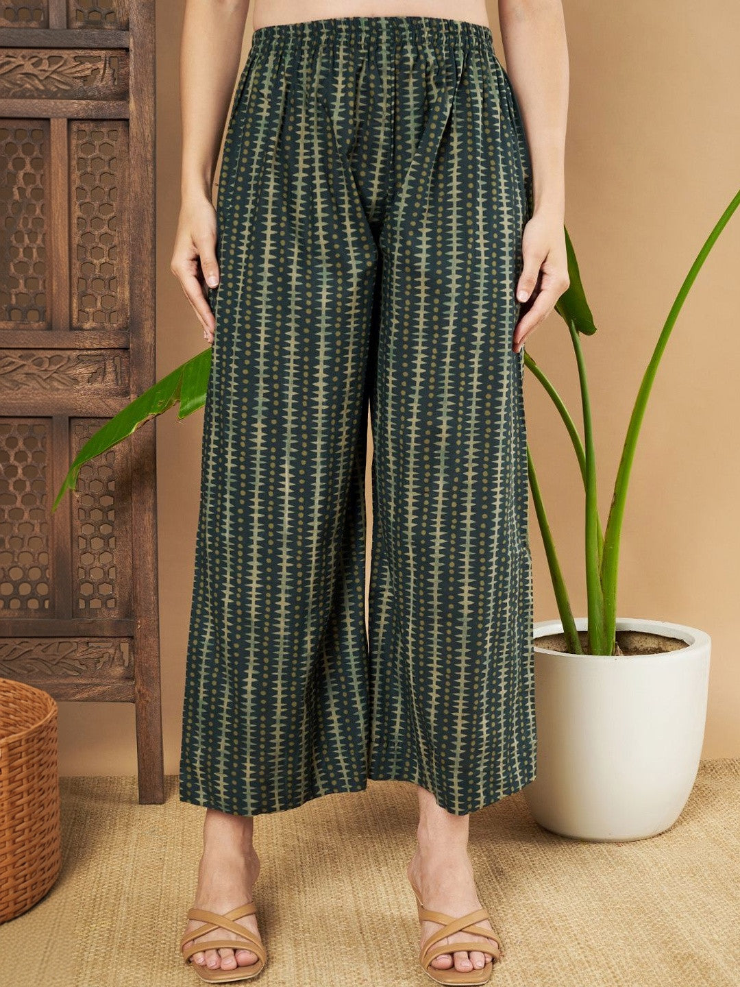 Women Floral Printed Regular Pure Cotton Kurta with Palazzos