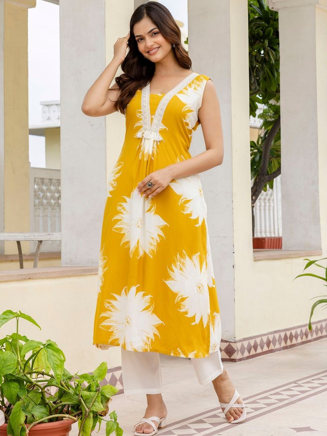 Printed Viscose Rayon V-Neck Kurta & Trousers