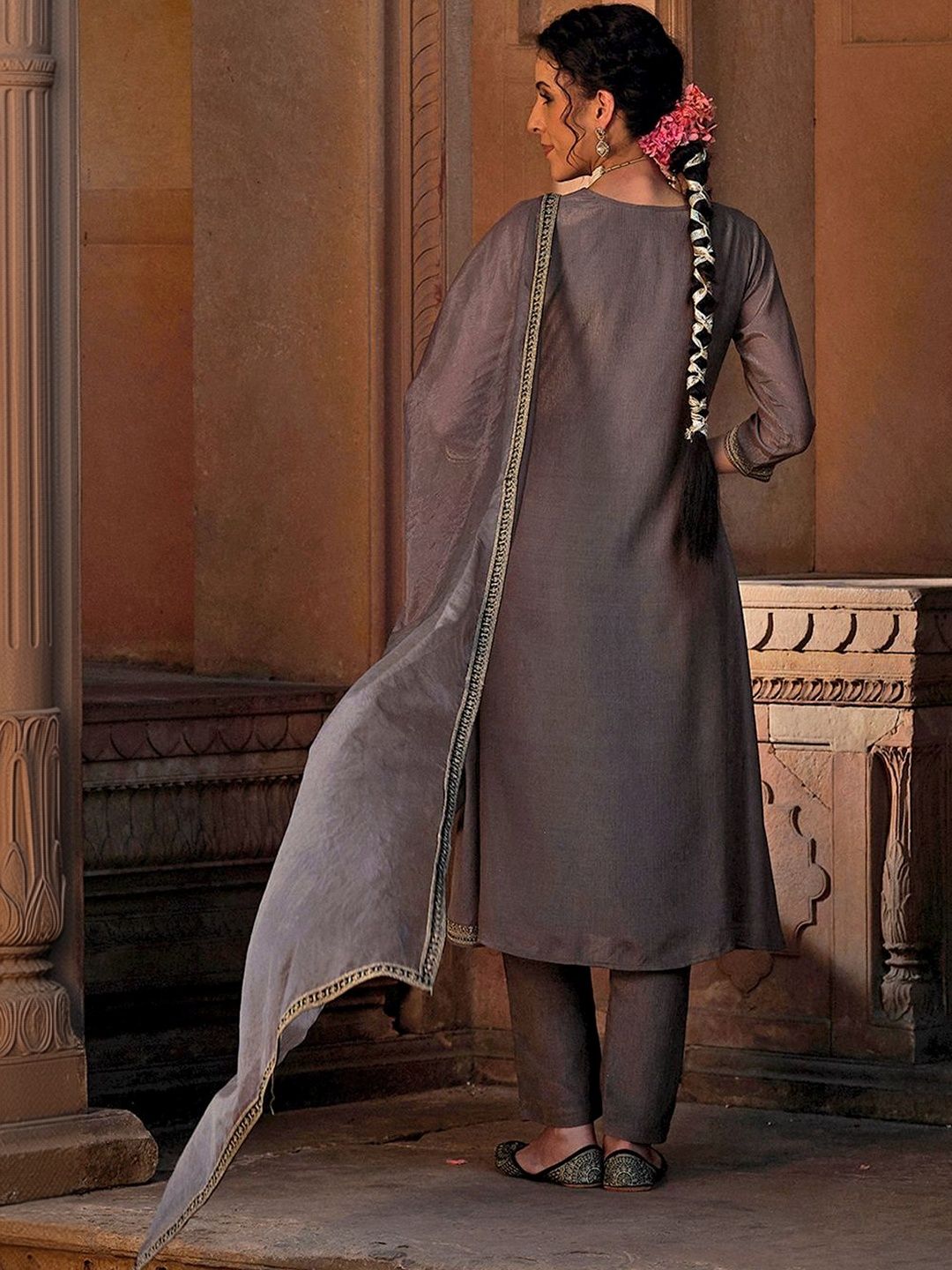 Dhiyona CH Women Ethnic Motifs Embroidered Regular Thread Work Kurta with Trousers & With Dupatta