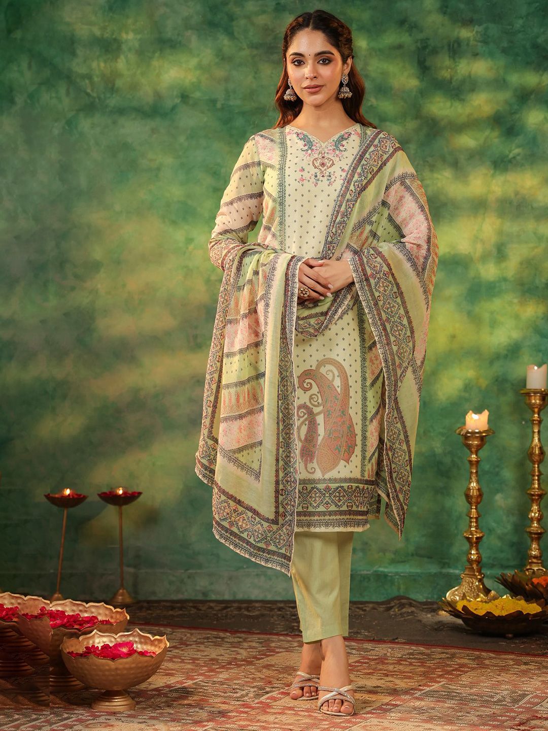 Dhiyona RR Women's Ethnic Motifs Printed Sequinned Straight Kurta With Trouser & Dupatta