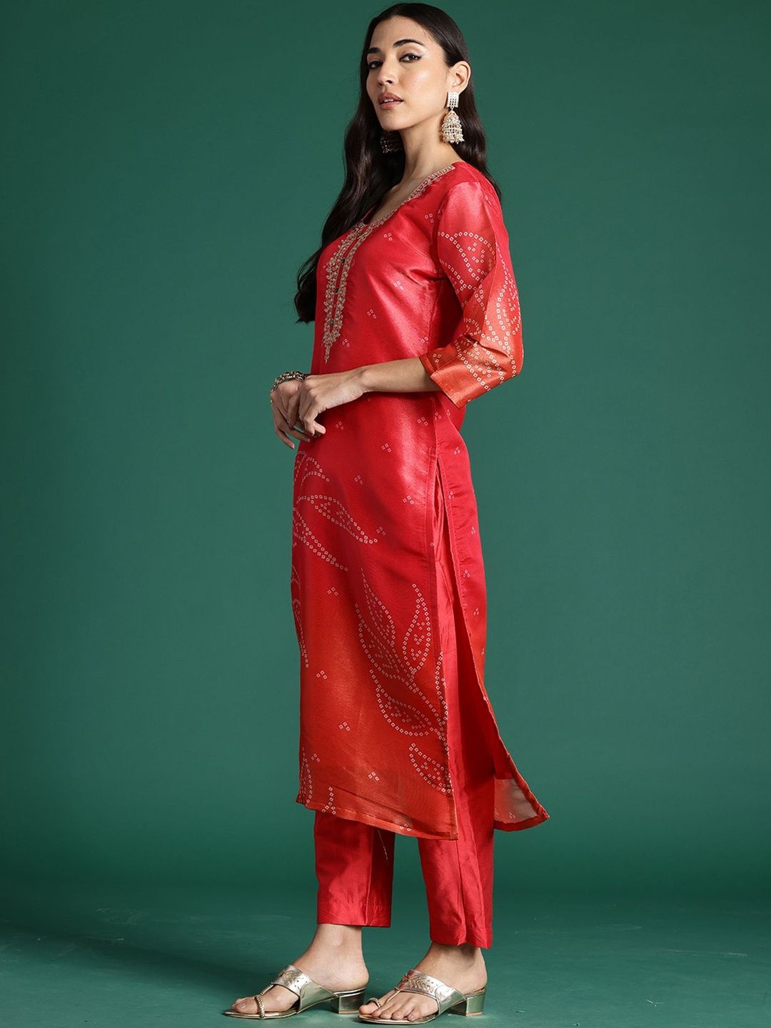 Women Ethnic Motifs Printed Regular Thread Work Kurta with Trousers & With Dupatta