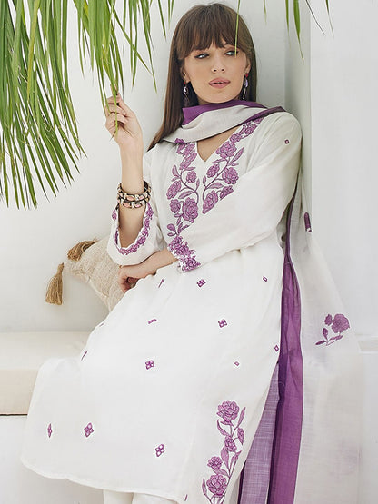 Women Floral Printed Regular Kurta with Trousers & Dupatta