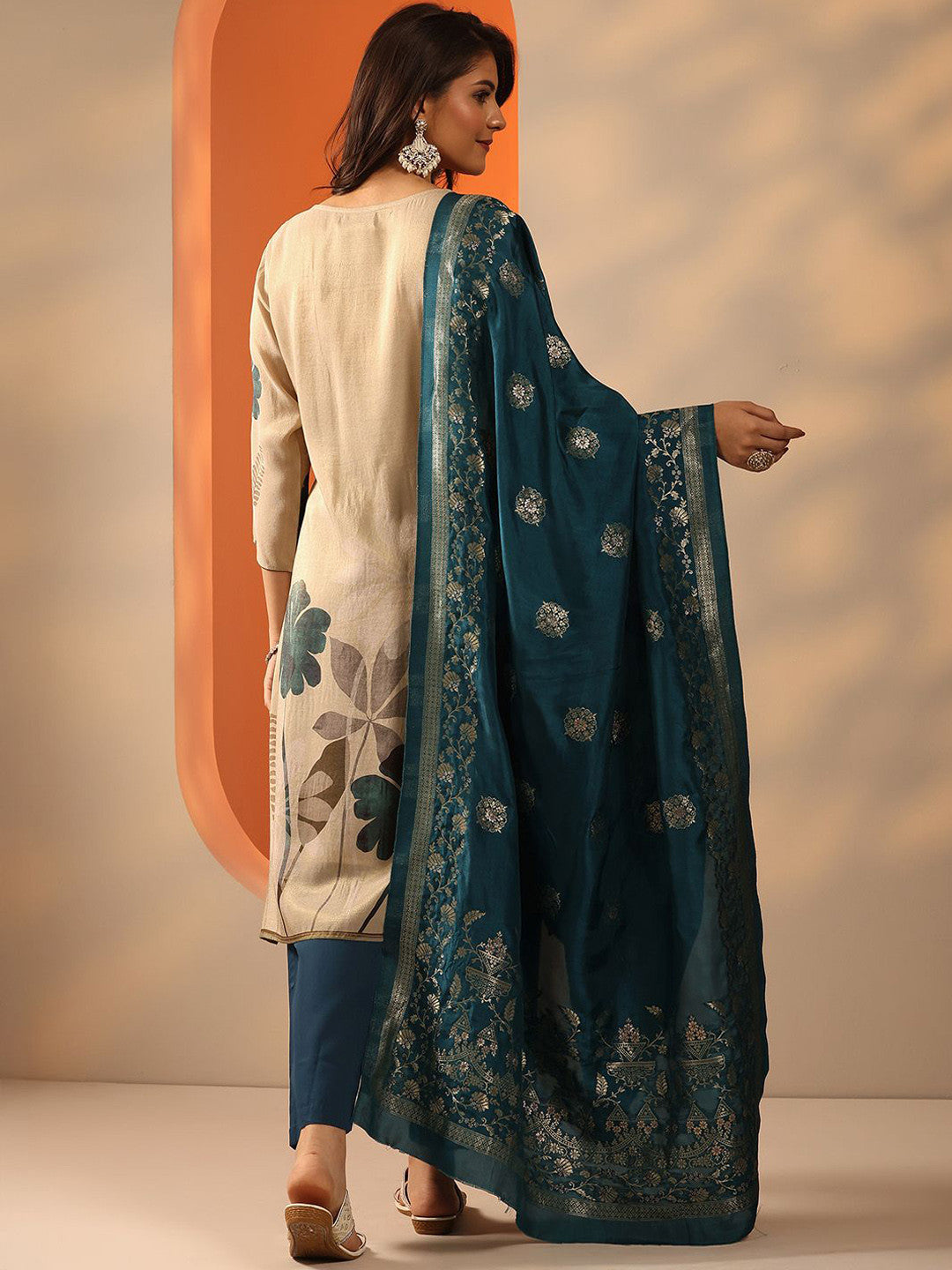 Women Floral Printed Kurta with Trouser & Dupatta
