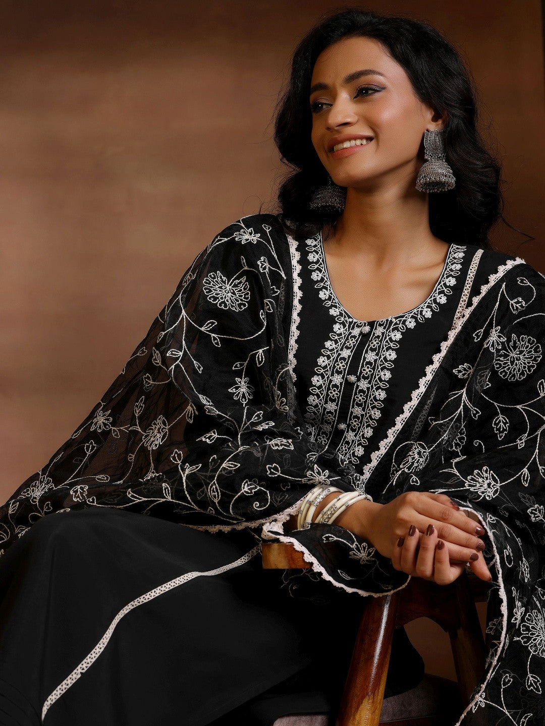 Women Ethnic Motifs Embroidered Regular Thread Work Kurta with Trousers & With Dupatta
