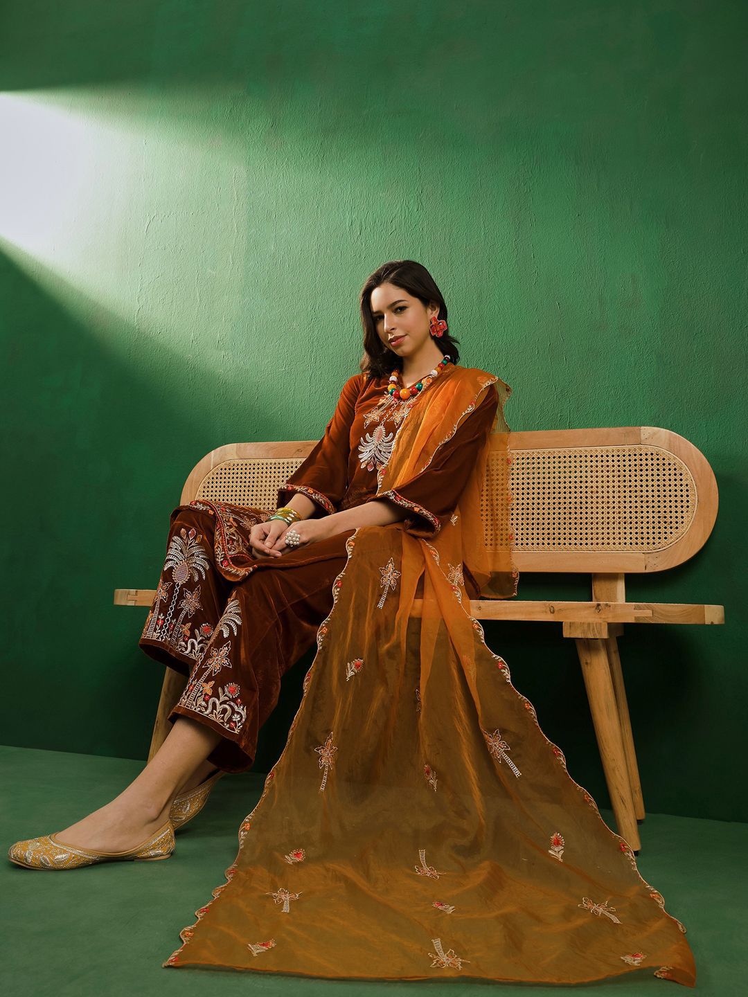 Dhiyona SN Women Embroidered Kurta & Palazzo With Dupatta