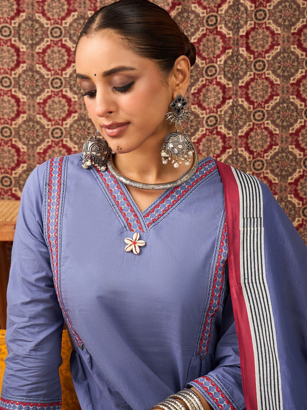 Ethnic Motifs Embroidered Sequinned Pure Cotton Kurta With Trousers & Dupatta