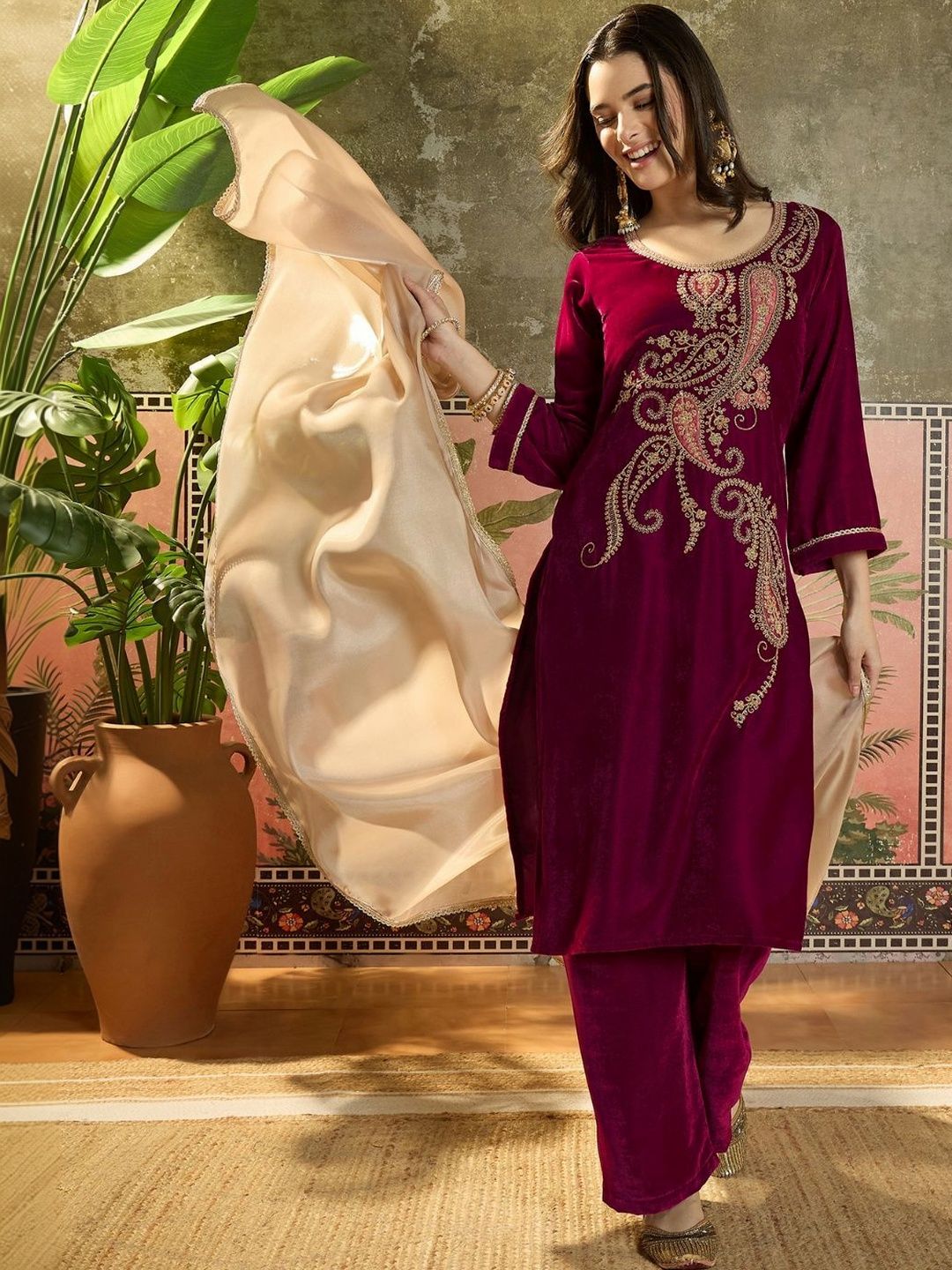 Dhiyona SN Women Velvet Embroidered Straight kurta palazzo with Dupatta Set