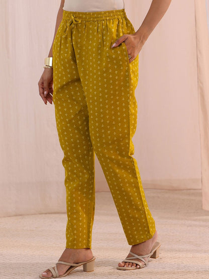 Women Ethnic Motifs Printed Regular Kurta with Trousers & With Dupatta
