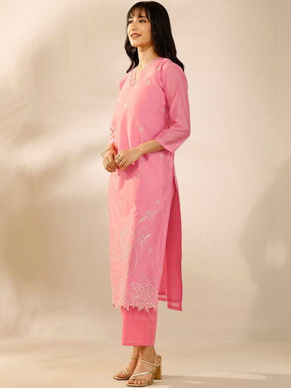 Women Floral Embroidered Regular Thread Work Kurta with Trousers & With Dupatta