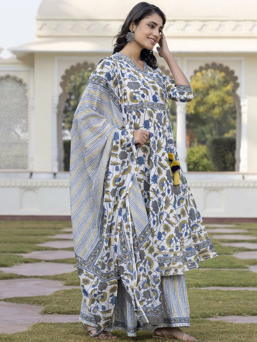 Dhiyona KL Floral Printed Angrakha A-Line Pure Cotton Kurta With Palazzos & Dupatta