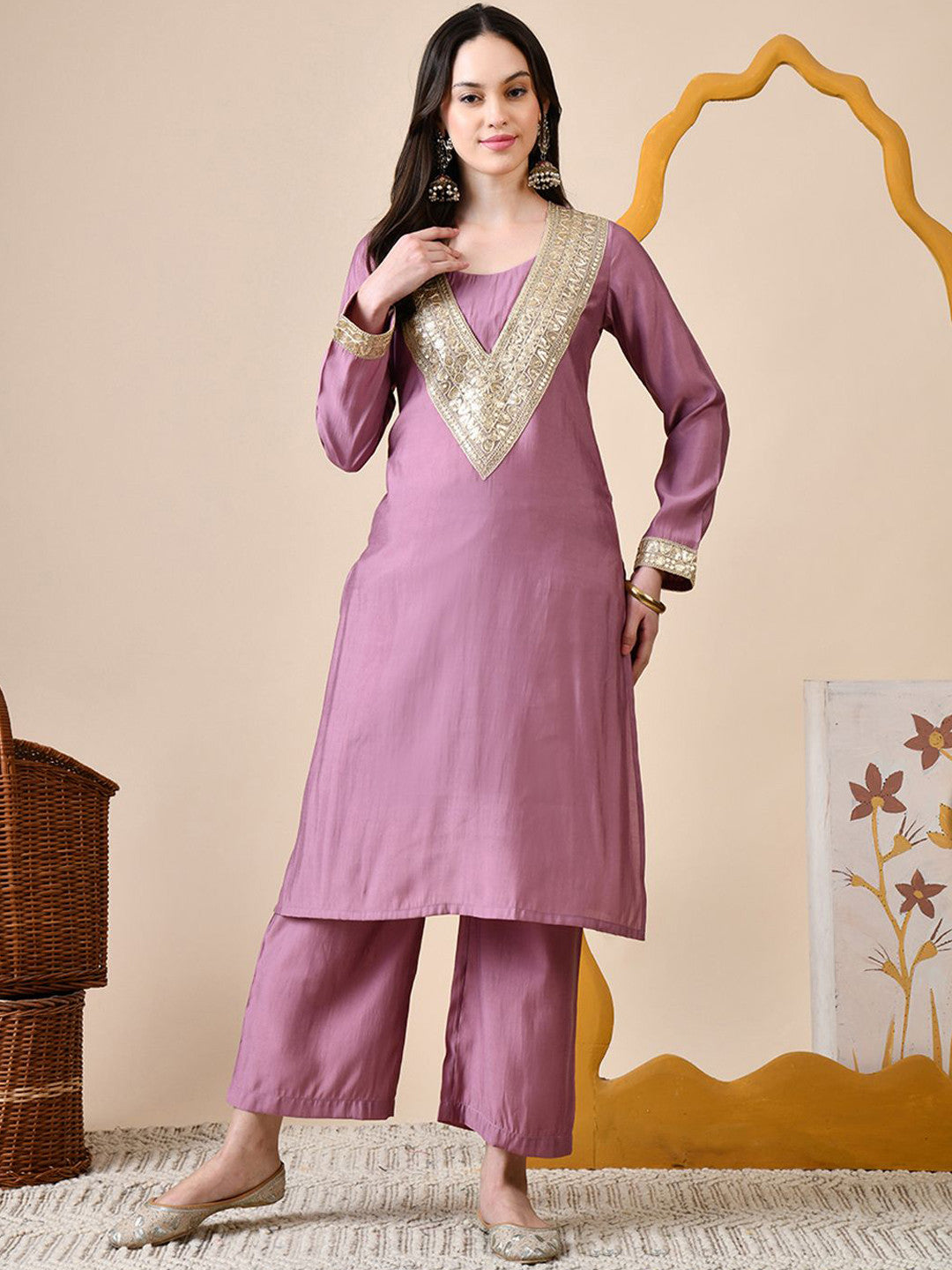 Dhiyona SN Women Embroidered Kurta with Trouser