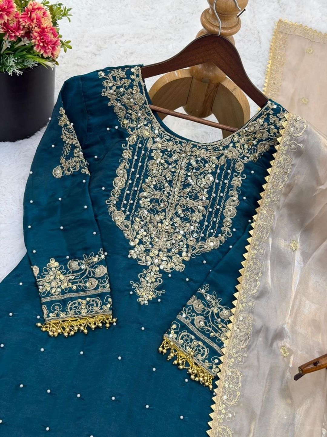 Dhiyona KL Women Ethnic Motifs Embroidered Regular Gotta Patti Kurta with Sharara & With Dupatta
