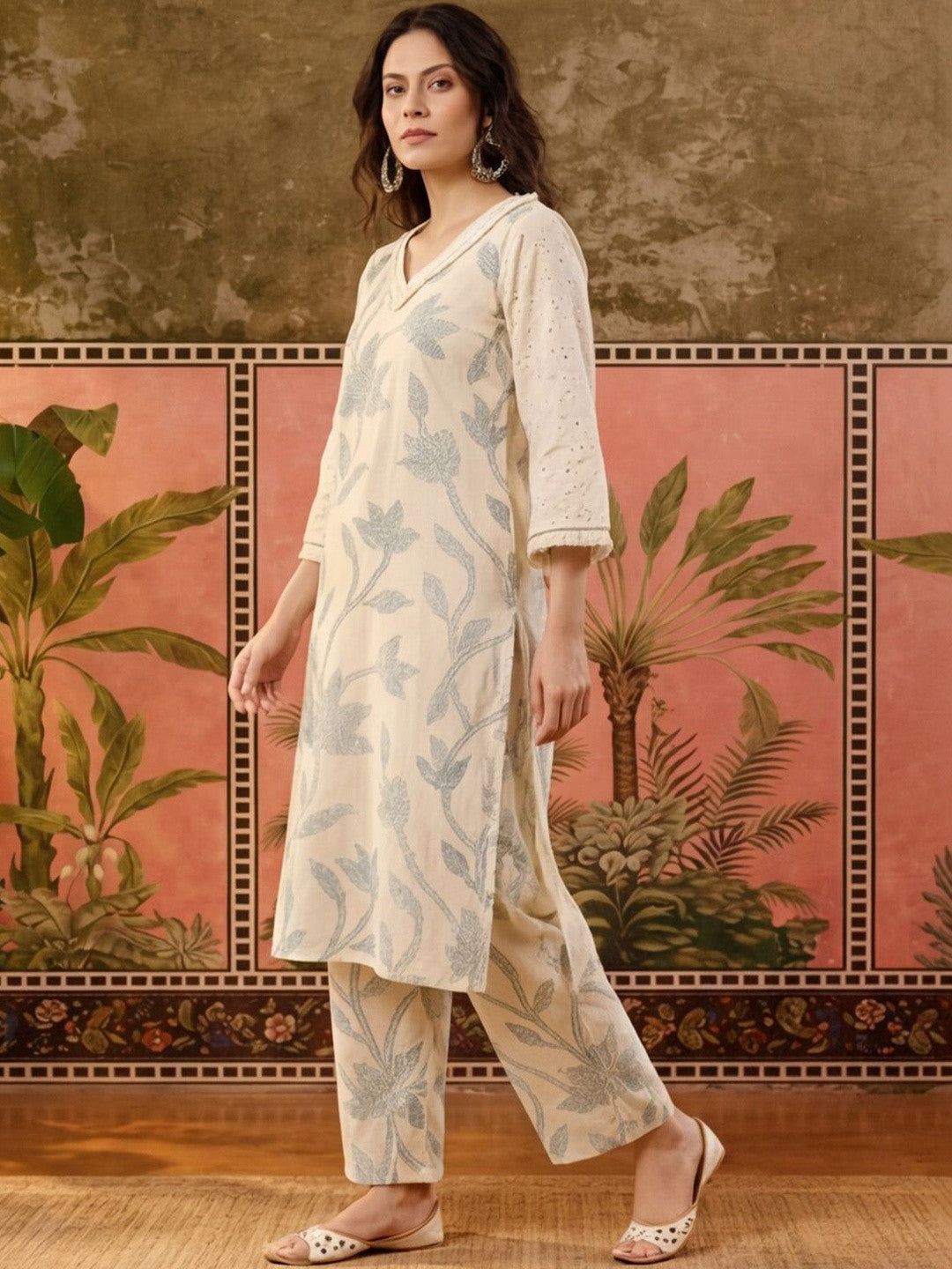 Printed Pure Cotton V-Neck Kurta & Palazzos