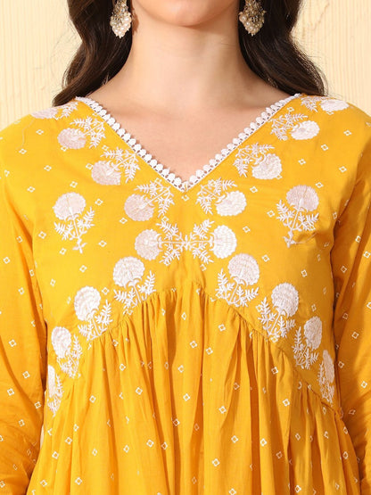 Women Ethnic Motifs Printed Empire Thread Work Pure Cotton Kurta with Trousers & With Dupatta