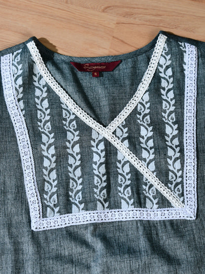 Women Yoke Design Kurta Set