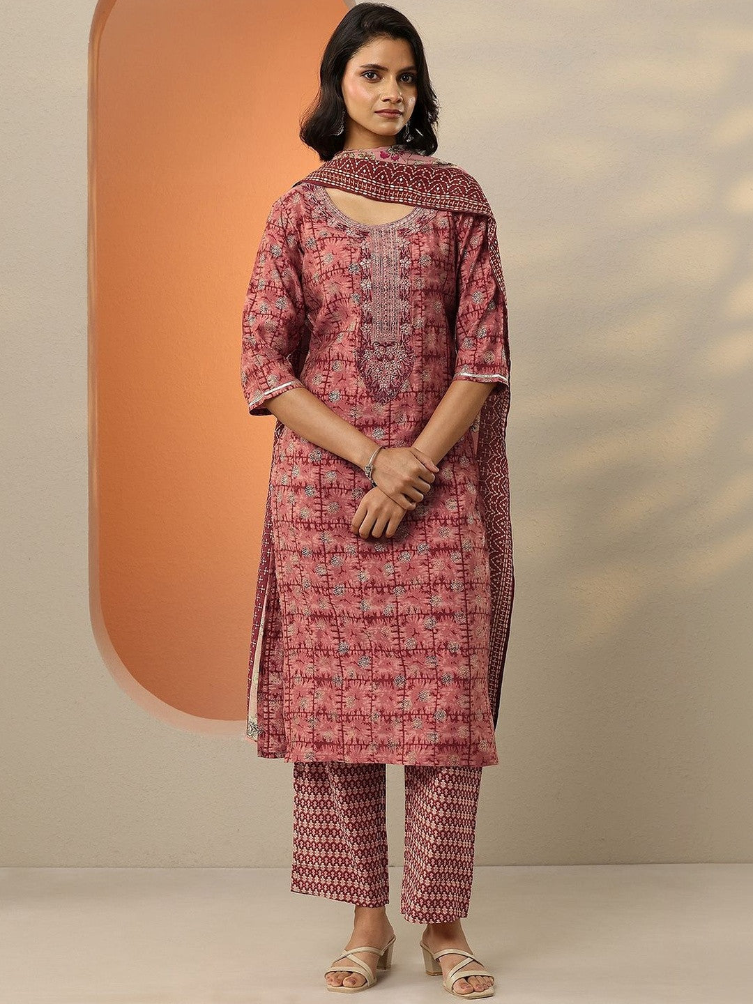 Women Ethnic Motifs Printed Regular Thread Work Kurta with Trousers & With Dupatta